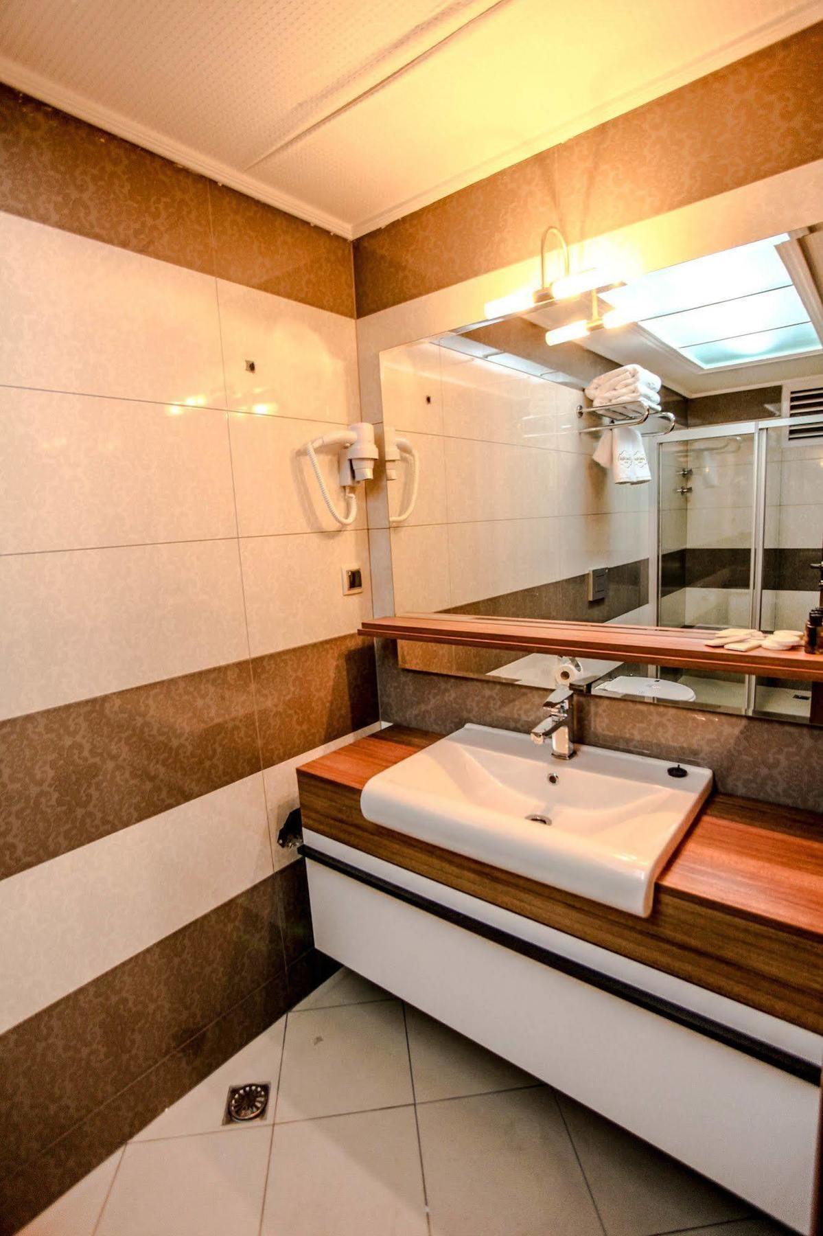 Grand Akcali Otel İskenderun Exteriör bild